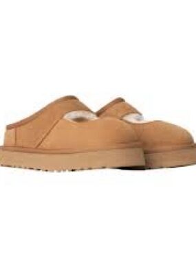 UGG BEA Mary Jane US9 NEW